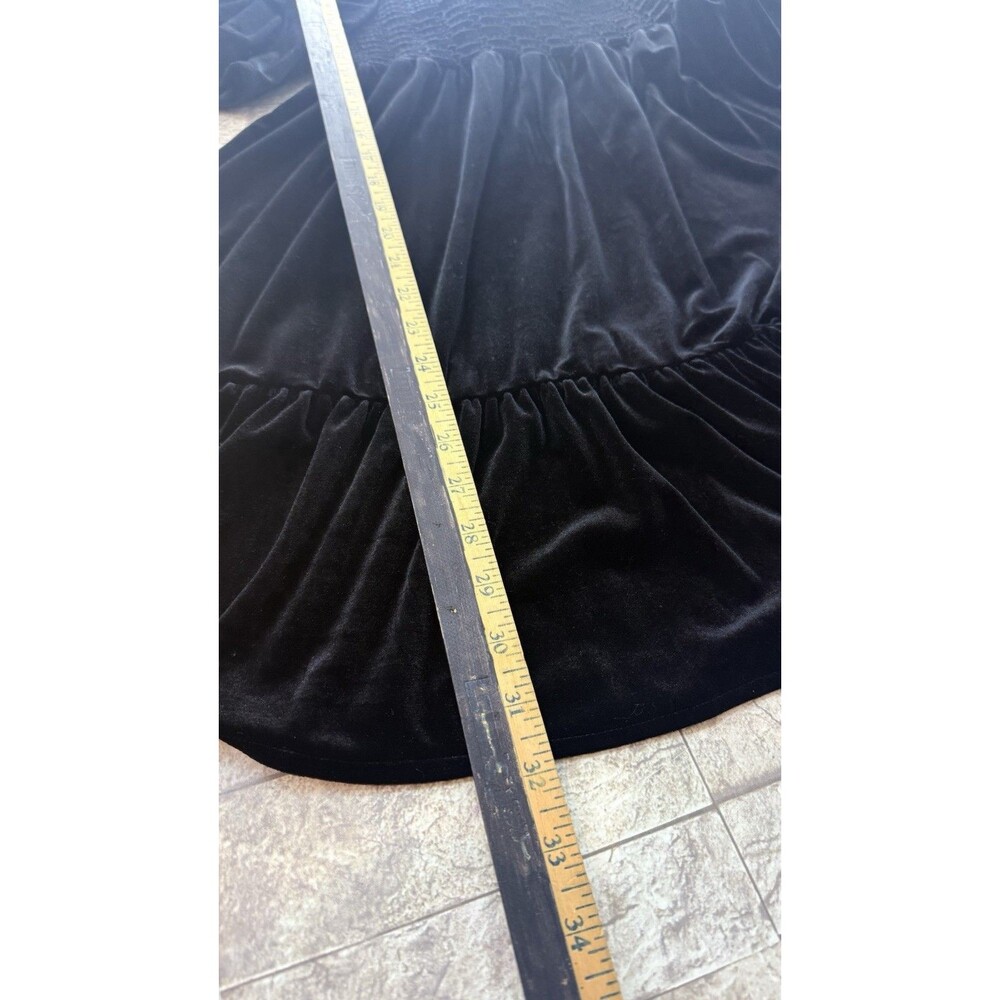 NEW C&V Chelsea & Violet Smocked Ruffle Hem Mini Dress Women Medium Black Velvet - Picture 9 of 10